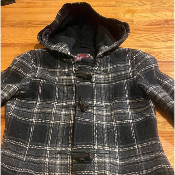 Aritzia Rare TNA Tartan Duffle Toggle Coat Size S EUC  100% Wool Gorgeous - Picture 9 of 16
